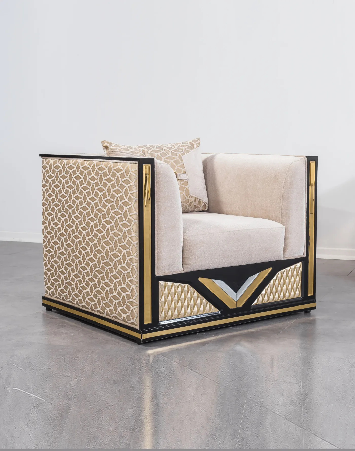 Angel Pro armchair in ivory with a quilted gold side panel